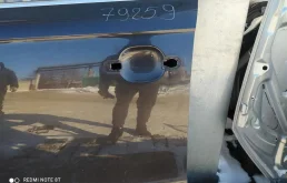 Уплотнитель передней правой двери для Audi Q7 2008 года на фотографиях