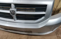 Бампер для Dodge Caliber 2006 года на фотографиях