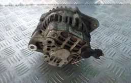 Генератор для Suzuki Swift 2010 года на фотографиях