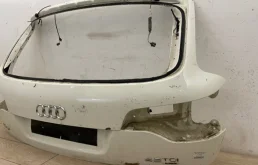 Дверь багажника для Audi Q7 2008 года на фотографиях