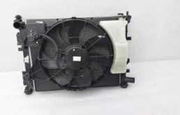 Кассета радиаторов для Hyundai Solaris 2013 года на фотографиях