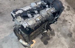 Двигатель для Volvo C30 2008 года на фотографиях