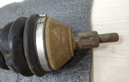 Привод передний левый для Volkswagen Polo 2012 года на фотографиях