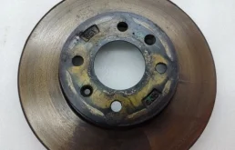 Диски тормозные передние (комплект) для Hyundai Solaris 2019 года на фотографиях