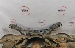 Задний подрамник для Mazda CX 5 на фотографиях