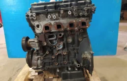 Двигатель без навесного для Nissan Pathfinder 2012 года на фотографиях