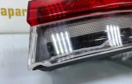 Фонарь внешний правый для Skoda Rapid на фотографиях