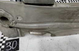 Усилитель бампера передний верхний для Audi Q7 2018 года на фотографиях