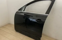 Накладка на дверь передняя левая для Audi Q7 2015 года на фотографиях