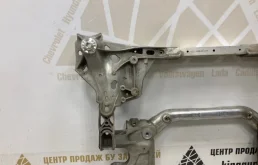 Подрамник двигателя для BMW 5er 2016 года на фотографиях