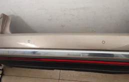 Бампер задний для Volkswagen Touareg 2025 года на фотографиях