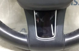 Подушка безопасности водителя для Volkswagen Touareg на фотографиях