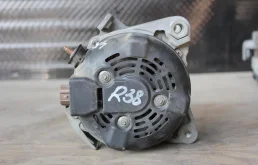 Генератор для Toyota RAV4 на фотографиях