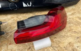 Фонарь правый для BMW X4 на фотографиях