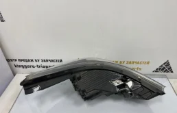 Фара ксенон левая для Hyundai Solaris 2017 года на фотографиях