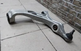 Рычаг задний левый нижний для Audi Q7 на фотографиях