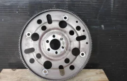 Маховик для Nissan X-Trail 2014 года на фотографиях