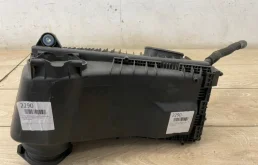 Корпус воздушного фильтра для Audi Q7 на фотографиях