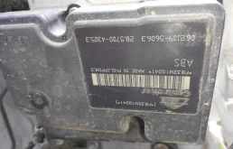 Блок ABS для Suzuki Grand Vitara на фотографиях