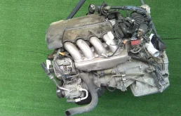 Двигатель без навесного для Toyota Matrix на фотографиях