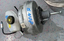 Вакуумный усилитель тормозов для BMW X3 на фотографиях