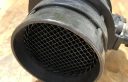 Датчик массового расхода воздуха для Volkswagen Passat 2014 года на фотографиях