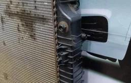 Радиатор охлаждения ДВС для Mercedes-Benz GL class 2010 года на фотографиях