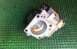 Дроссельная заслонка для Skoda Rapid 2015 года на фотографиях