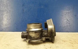 Дроссельная заслонка для BMW X5 на фотографиях