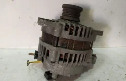 Генератор для Nissan X-Trail 2001 года на фотографиях