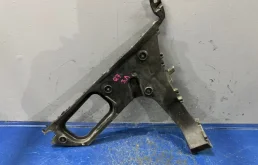 Кронштейн заднего бампера левый для Audi Q7 на фотографиях