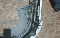 Бампер задний для Volkswagen Touareg 2003 года на фотографиях