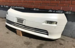 Бампер передний для Toyota Alphard 2003 года на фотографиях