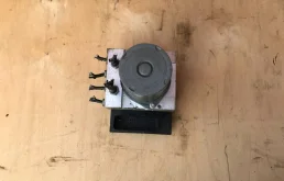 Блок ABS для BMW X3 на фотографиях