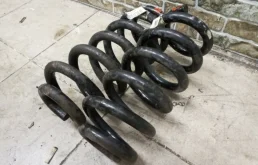 Пружина амортизатора задняя для Jeep Grand Cherokee на фотографиях