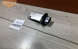 Датчик массового расхода воздуха для Nissan X-Trail на фотографиях