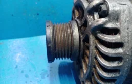 Генератор для Nissan X-Trail 2014 года на фотографиях