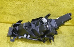 Фары для Mazda CX 5 2018 года на фотографиях