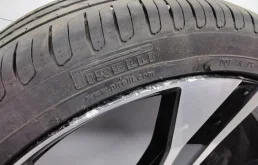 Диск колесный литой для Volvo XC90 2015 года на фотографиях