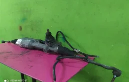 Рулевая рейка для Audi Q5 2016 года на фотографиях