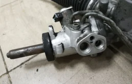 Рулевая рейка для Land Rover Range Rover Sport 2013 года на фотографиях