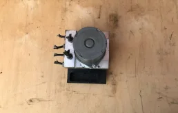 Блок ABS для BMW X3 на фотографиях