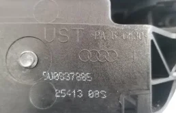 Двери для Audi Q3 2018 года на фотографиях