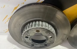 Диски тормозные передние (комплект) для Mercedes-Benz E class 2021 года на фотографиях