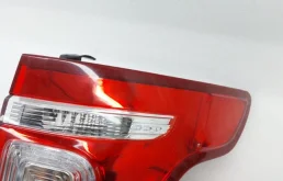 Фонарь правый для Ford Explorer на фотографиях
