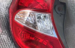 Фонарь левый для Hyundai Solaris 2011 года на фотографиях