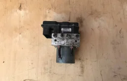 Блок ABS для BMW X3 на фотографиях