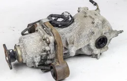 Редуктор заднего моста для Nissan X-Trail 2003 года на фотографиях