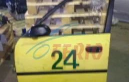 Двери для Hyundai Accent 2003 года на фотографиях