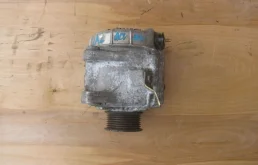 Генератор для Toyota RAV4 2002 года на фотографиях